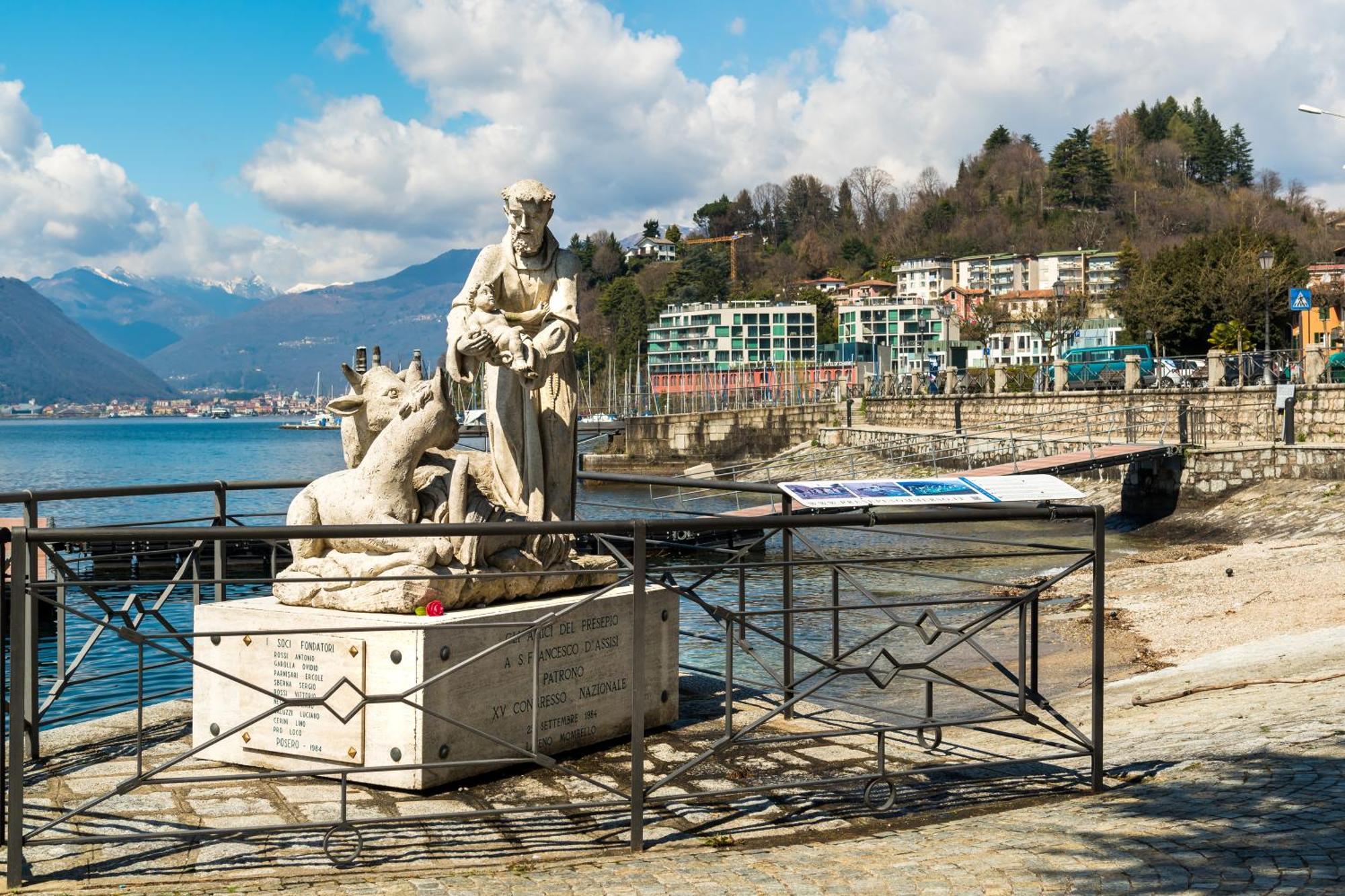 Appartamento Il Golfo Lake View - Happy Rentals Laveno Exterior photo